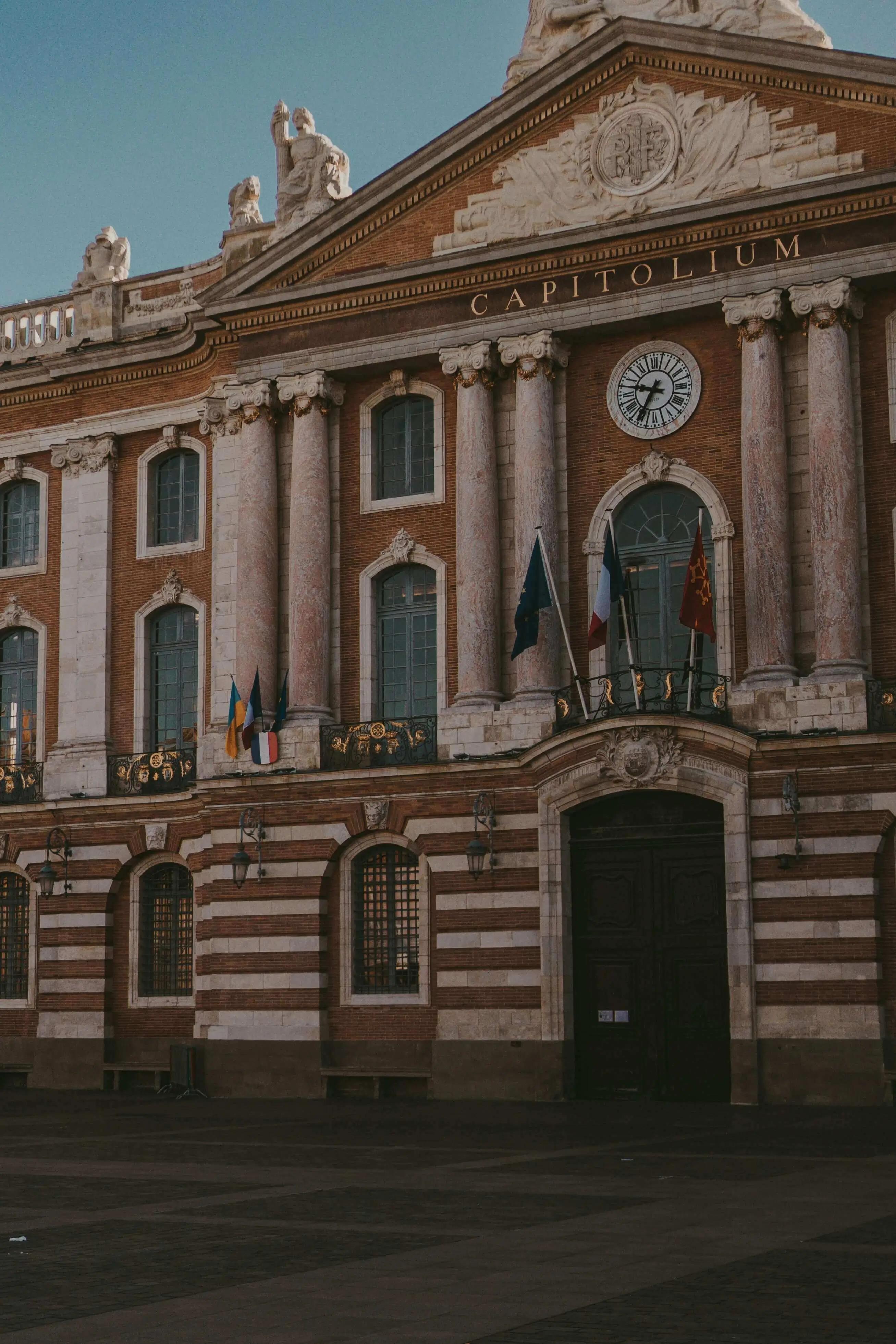 toulouse background